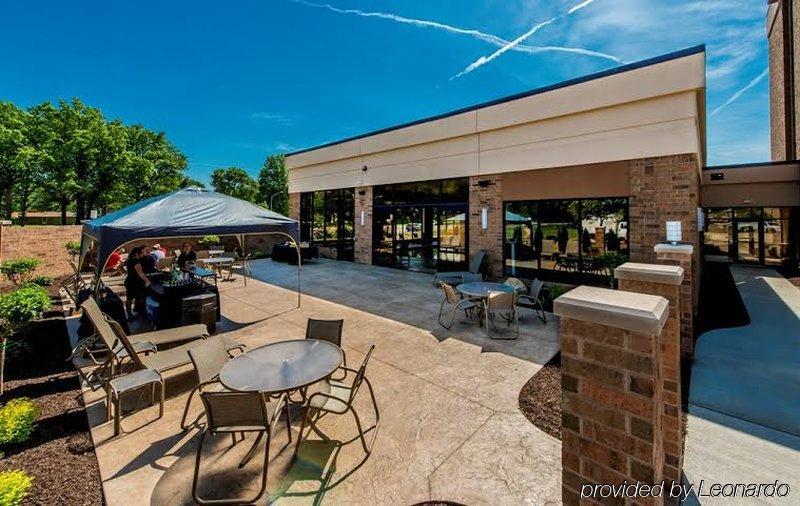 Comfort Inn & Suites Wadsworth Exterior photo